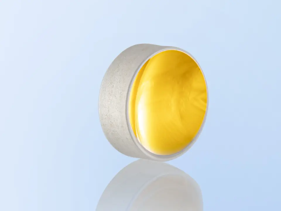 Gold coating for concave mirrors